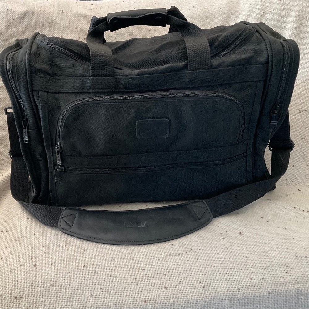 TUMI duffle bag. Model 222D3